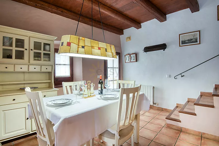 Refurbished townhouse in the center of Calonge.